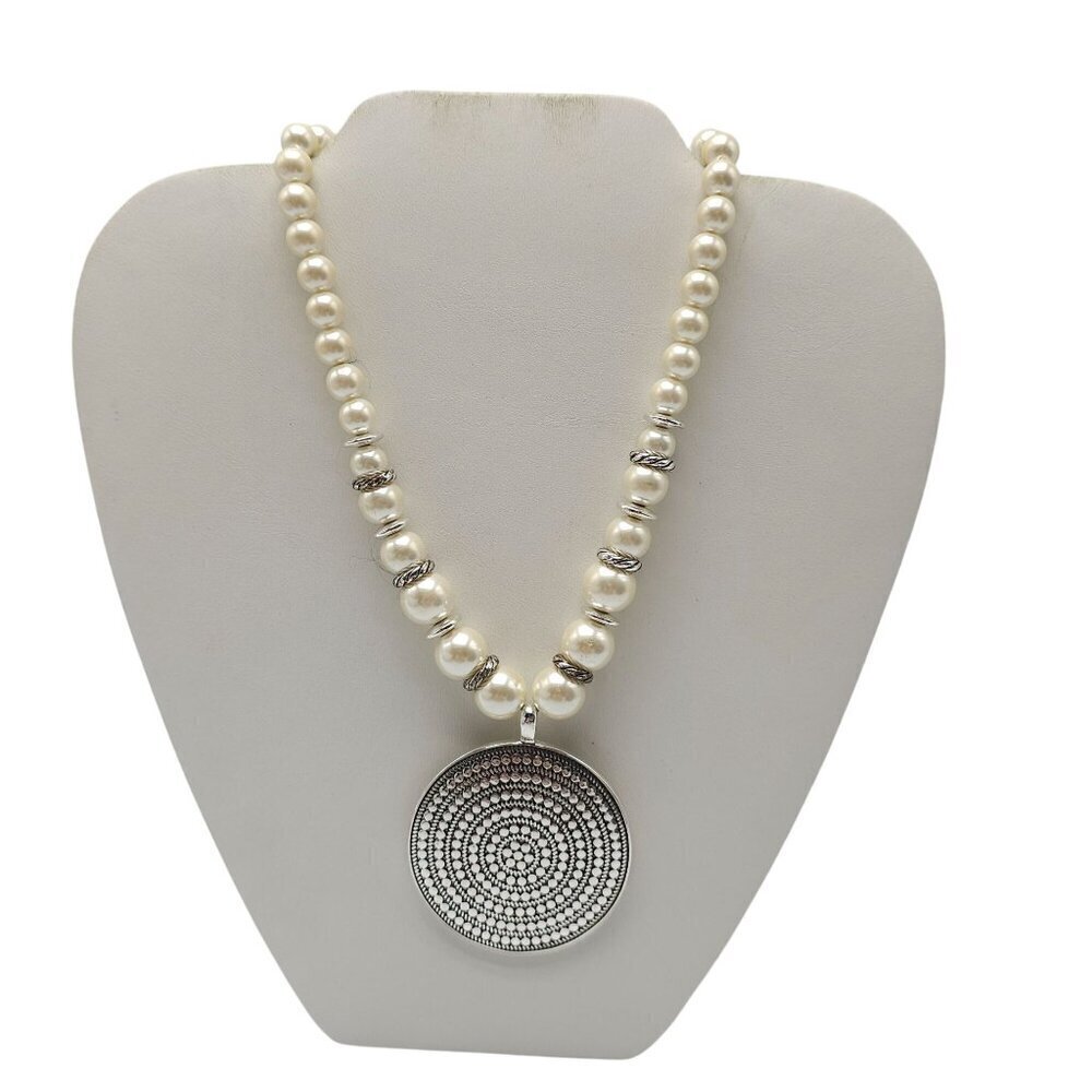 Scroll and Dots Elegant Faux Pearl Necklace With Silver-Tone Pendant